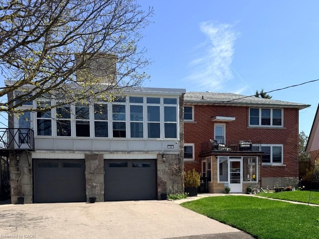 Property Photo: 34 Burn Place 5 ON N2M 1Y9