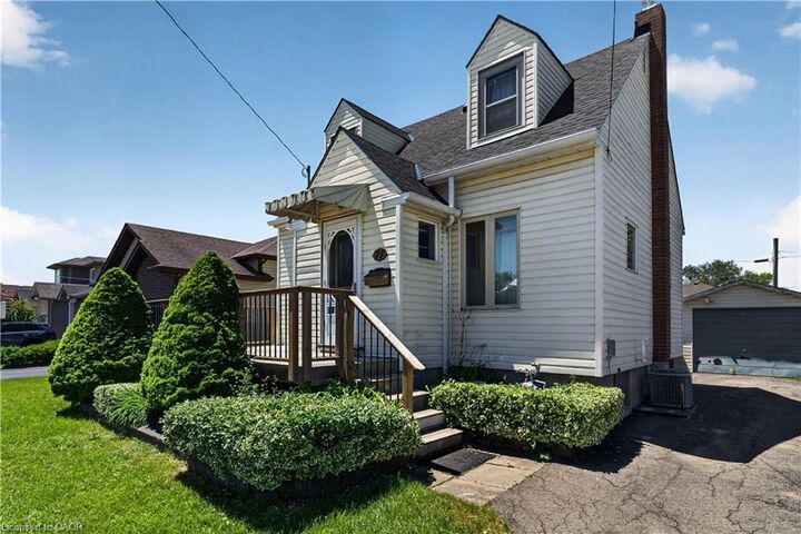 Property Photo: 71 Scholfield Avenue S ON L3B 1N4