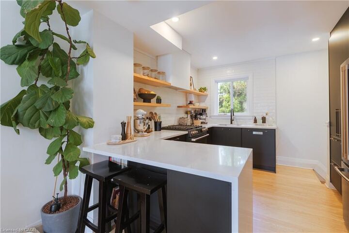Property Photo: 41 Park Row N ON L8H 4E3