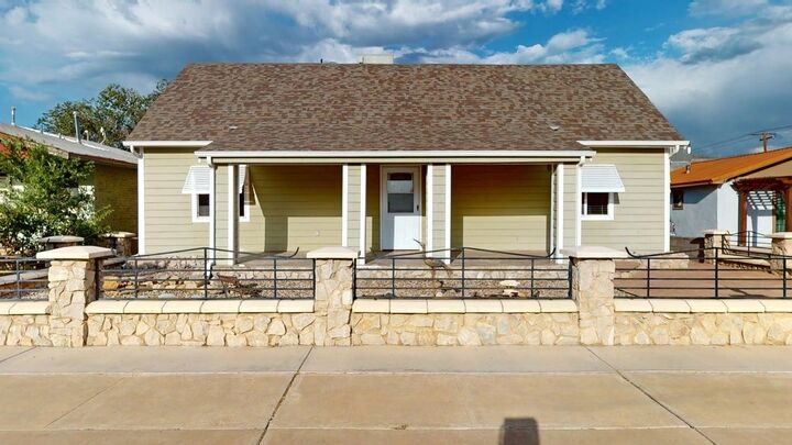 Property Photo: 1204 Vermont Ave NM 88310