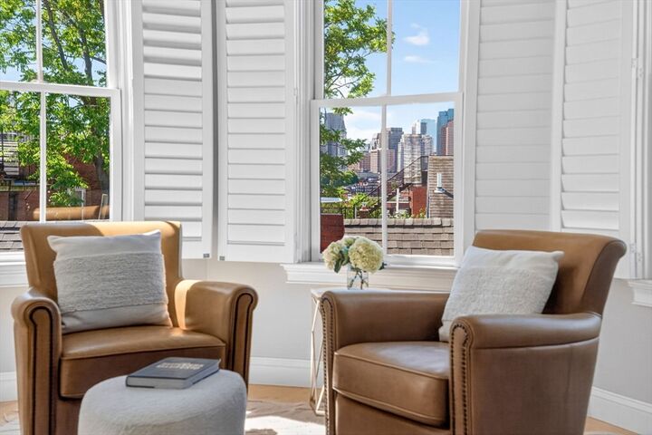 Property Photo:  4 Mount Vernon Avenue 3  MA 02129 