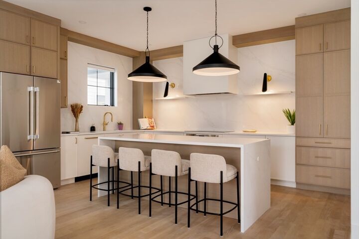 Property Photo:  15 South Waverly 15  MA 02135 