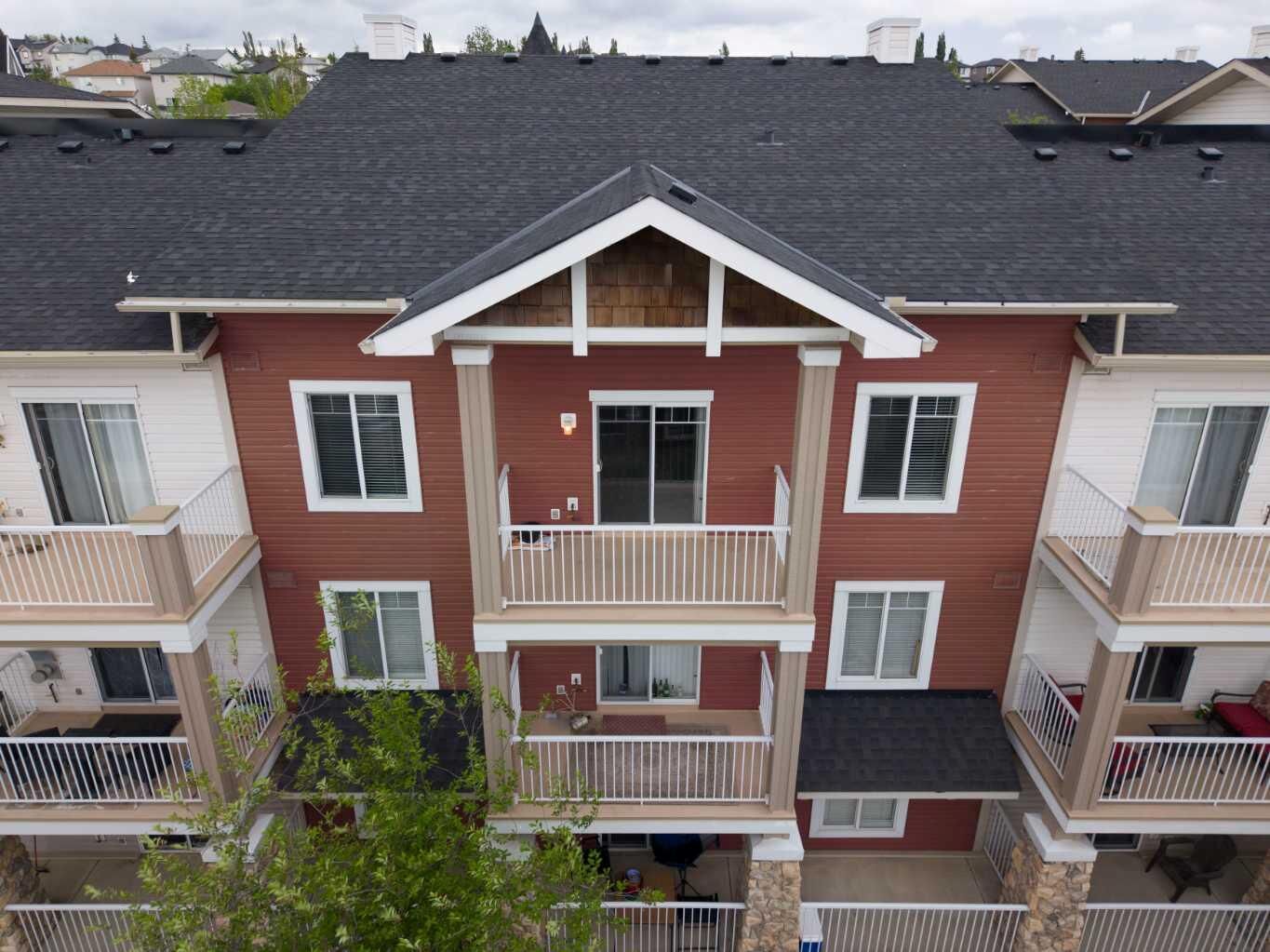 Property Photo: 70 Panamount Drive NW 3304 AB T3K 6K3