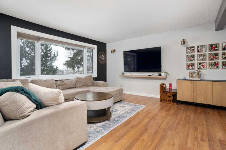Property Photo: 5419 51 Street AB T4V 3C5