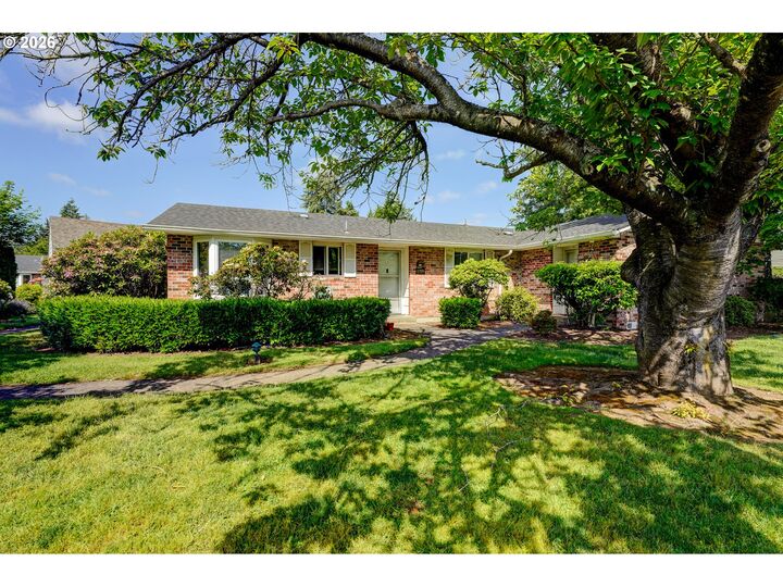 Property Photo:  1401 SE 130th Ave  OR 97233 