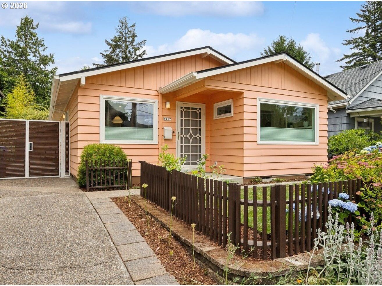Property Photo: 5417 SE Boise St OR 97206