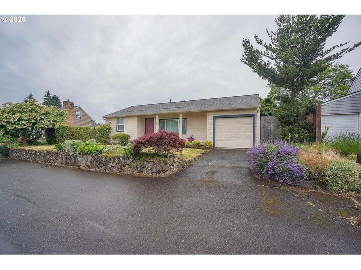 Property Photo: 8300 SE Lorry Ave WA 98664