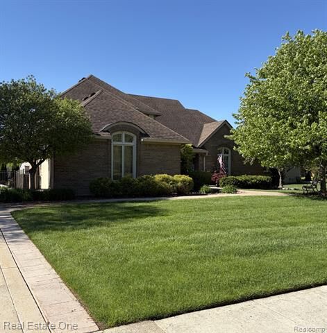 Property Photo:  1115 Joshua Drive  MI 48098 