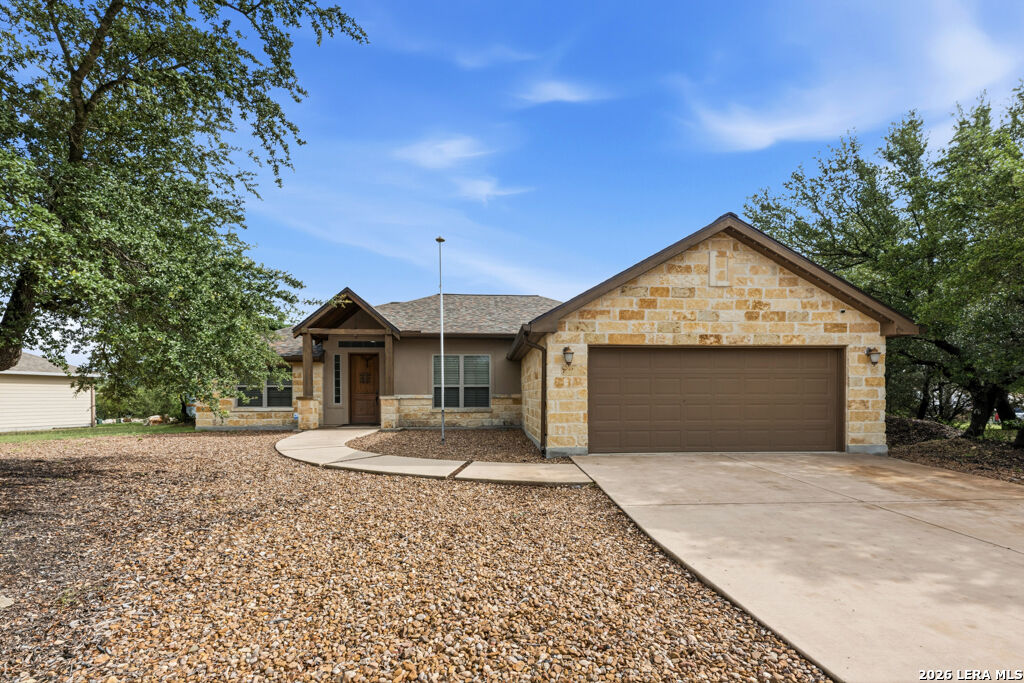 Property Photo: 1184 Summit Blf TX 78133