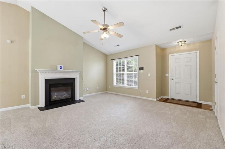 Property Photo:  7 Bluestem Court  NC 27405 
