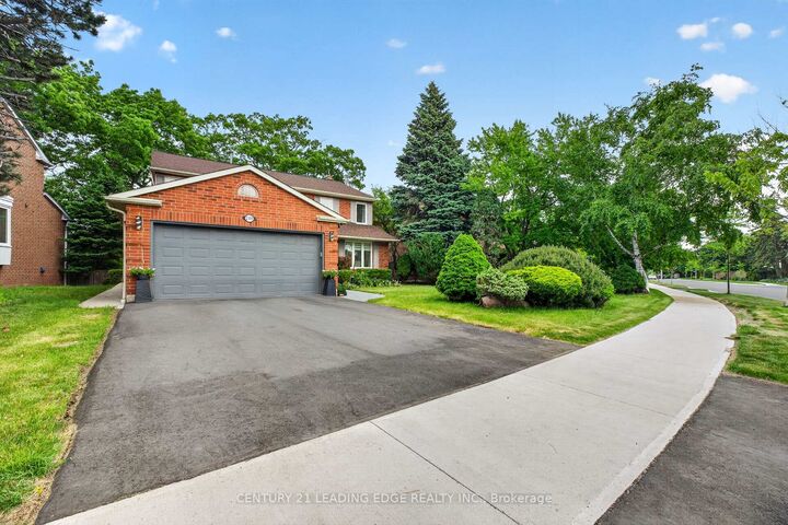 Property Photo:  2300 Folkway Drive  ON L5L 3B6 