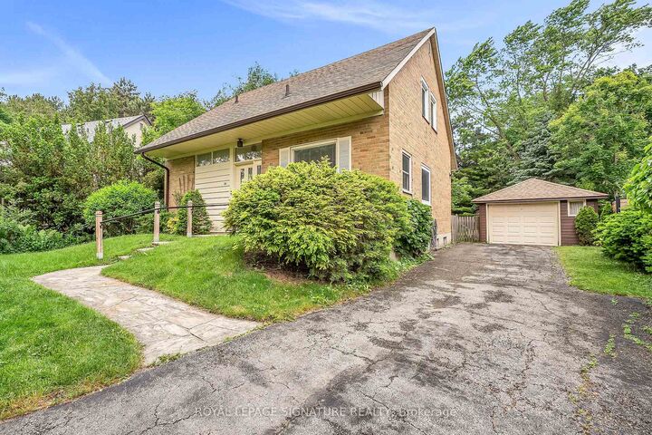 Property Photo:  34 Addison Crescent  ON M3B 1K8 