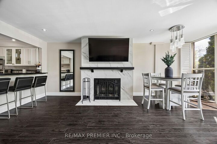 Property Photo: 100 Arbors Lane 8 ON L4L 7G4