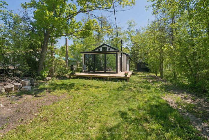Property Photo:  10 Snake Island Road  ON L4P 3E9 