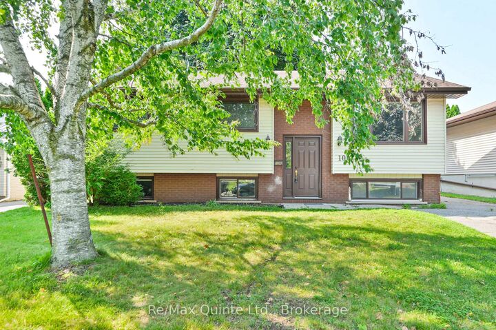 Property Photo: 108 Nicholas Street ON K8V 6B2