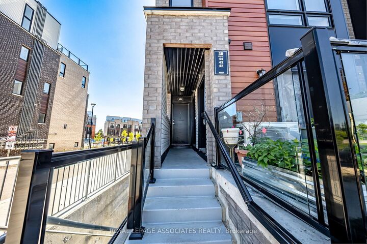 Property Photo: 30 Liben Way 44 ON M1B 0E8