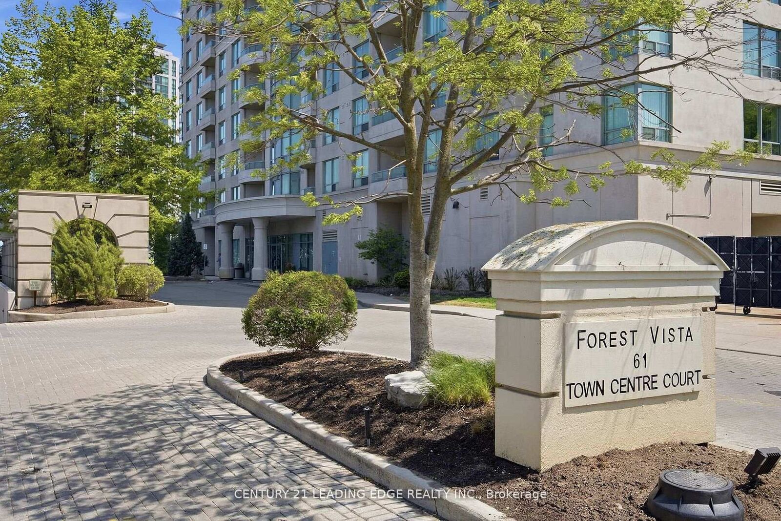 Property Photo: 61 Town Centre Court 710 ON M1P 5C5
