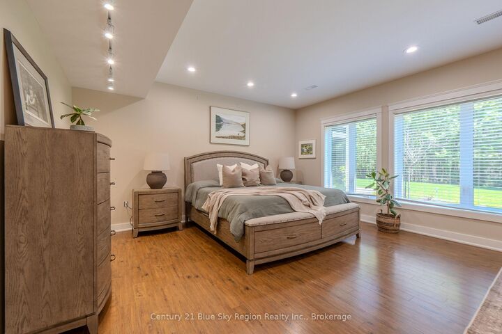 Photo de la propriété:  395 Carmichael Drive  ON P1B 8G2 