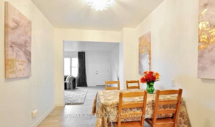 Property Photo: 99 Toulon Crescent ON N5V 1J4