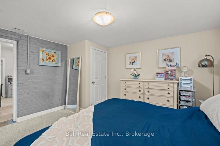 21 Aylmer Street S — photo 1