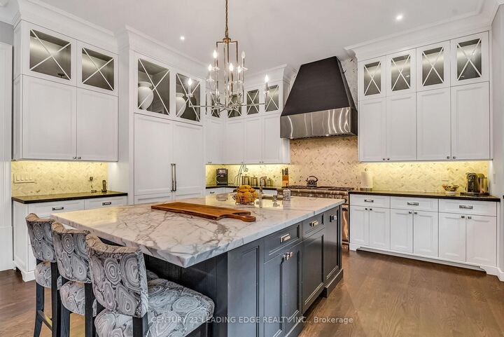 Property Photo: 2 Nightfall Court ON L0J 1C0