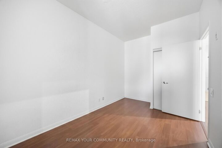 Property Photo: 1600 Keele Street 502 ON M6N 5J1