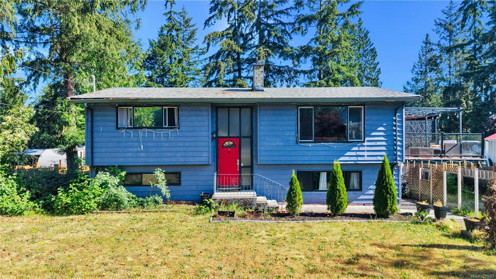 Property Photo: 2230 Hemer Rd BC V9X 1G4