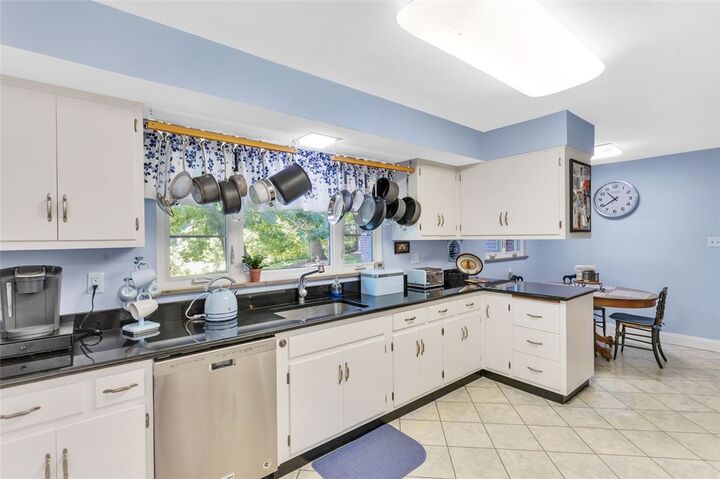 Property Photo:  117 Schenley Dr  PA 15317 