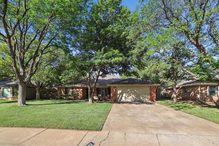 Property Photo: 3722 Huntington Drive TX 79109-4046