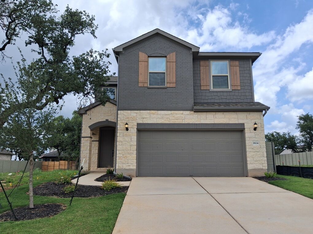 Property Photo: 1824 Spring Mountain Cove TX 78628