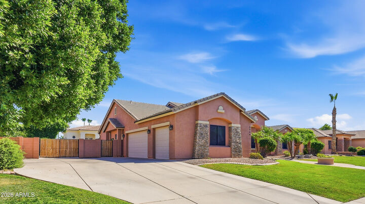 Property Photo: 6964 E Grandview Street AZ 85207
