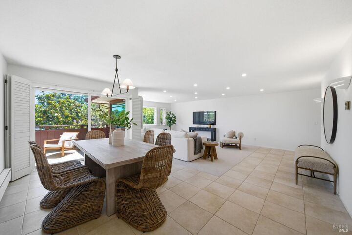 Property Photo:  820 Mission Avenue 2  CA 94901 