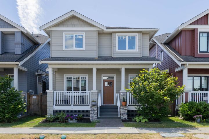 4702 Hazelnut Way — photo 1