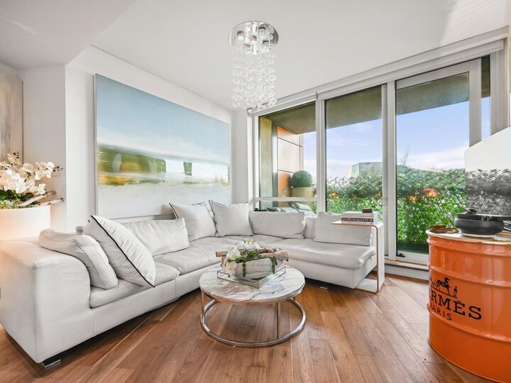 Property Photo: 8555 Granville Street 803 BC V6P 0C3
