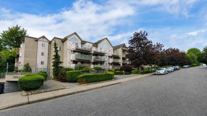 Property Photo:  33478 Roberts Avenue 105  BC V2S 8E1 