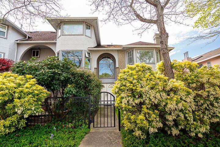 Property Photo: 7911 Moffatt Road 1 BC V6Y 1X9
