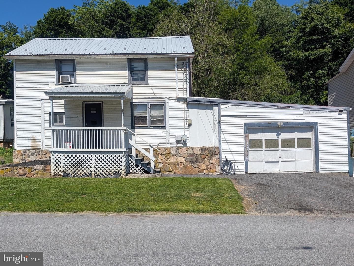 Property Photo: 423 Hollars Ext PA 15537