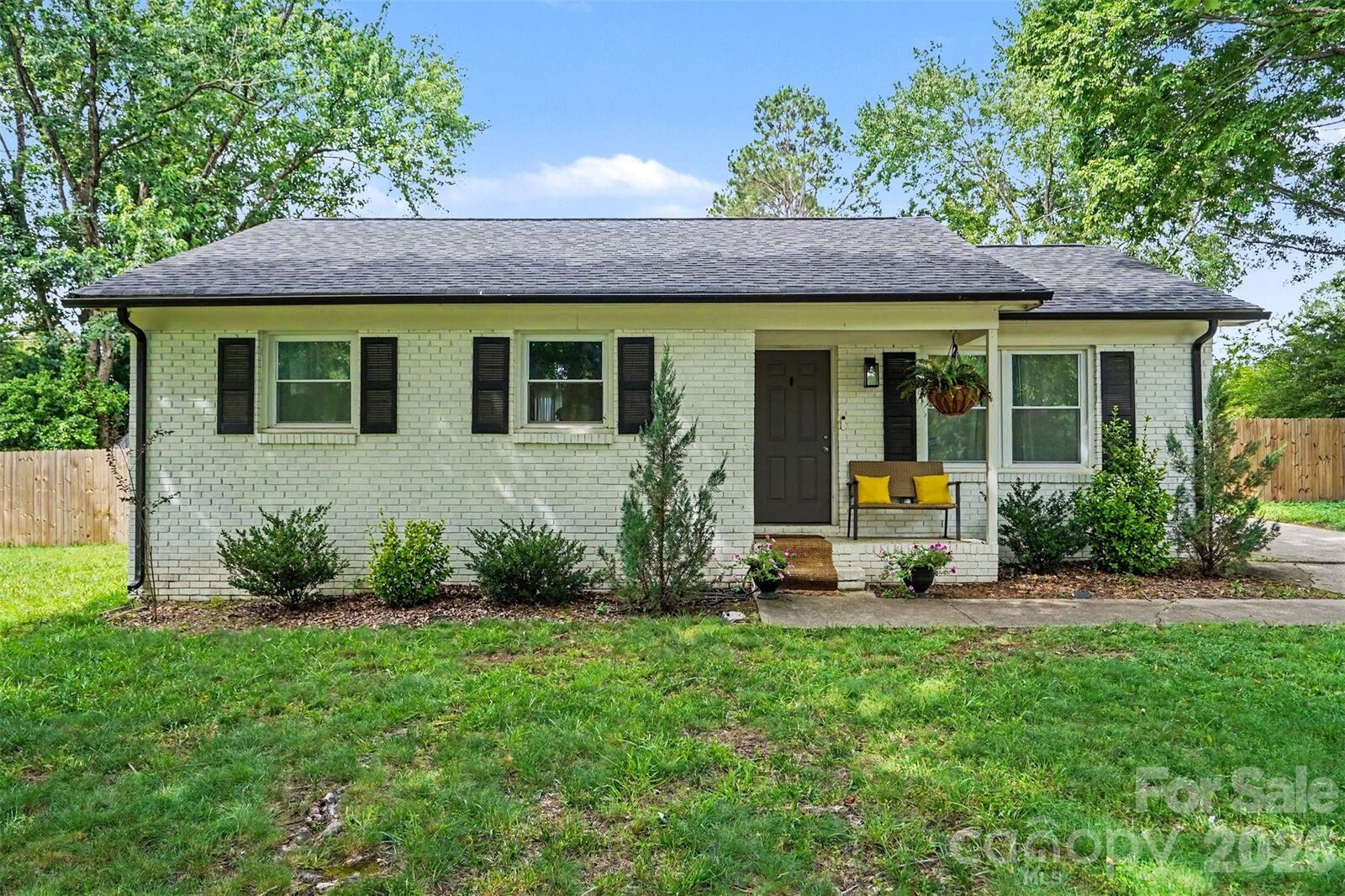 Property Photo: 7903 Teakwood Road NC 28079