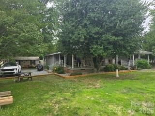 Property Photo: 427 E Mills Avenue NC 28115