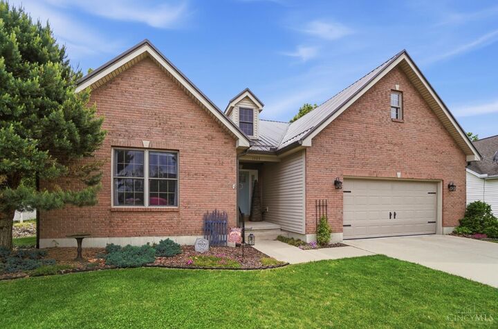 Property Photo:  1503 Meadow Ridge Circle  OH 45177 