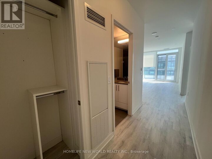 Property Photo:  121 Lower Sherbourne Street Ph1943  ON M5A 0W8 