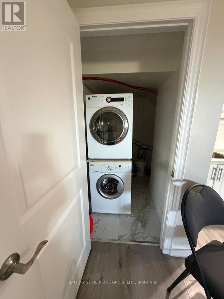 Property Photo:  2 Lewiston Road Bsmt  ON M1P 1X7 