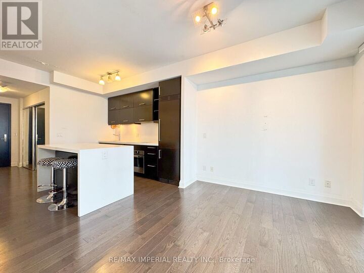 Property Photo:  1080 Bay Street 909  ON M5S 0A5 