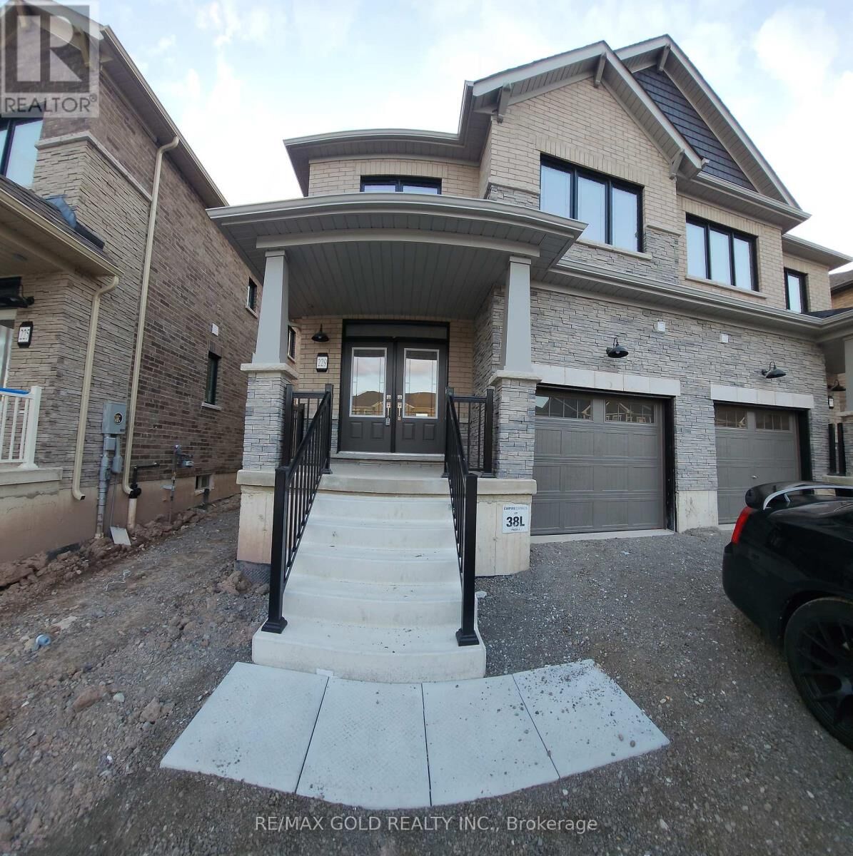 Property Photo: 229 Port Crescent ON L3B 0N3