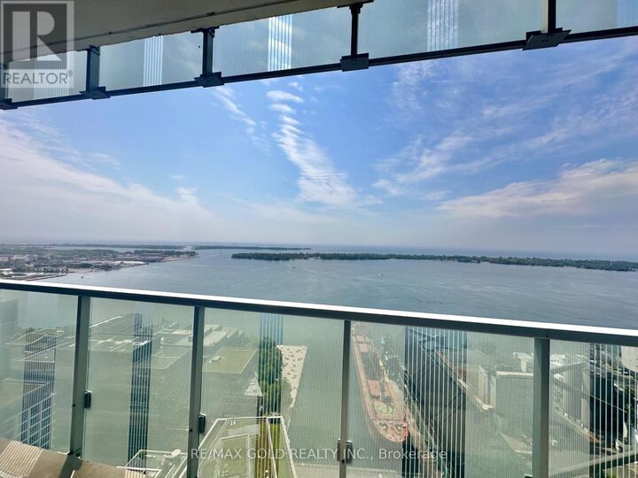 Property Photo:  15 Lower Jarvis Street 3705  ON M5E 0C4 