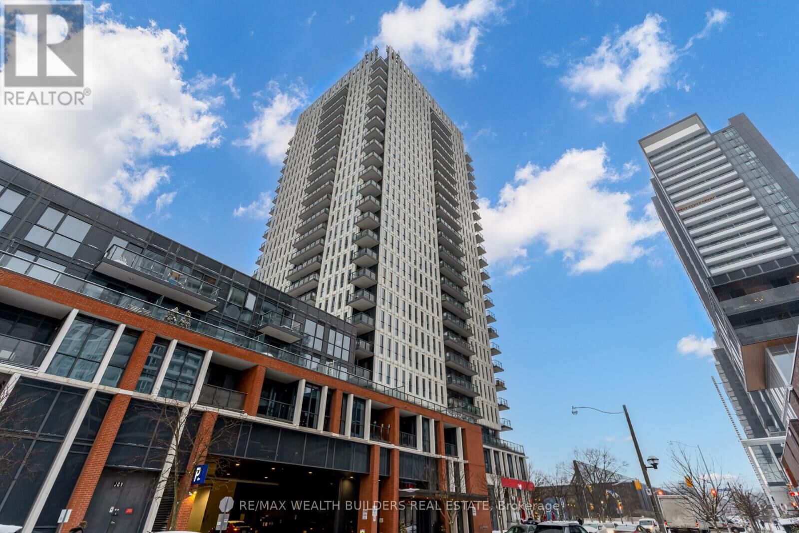 Property Photo:  170 Sumach Street 2011  ON M5A 3K2 