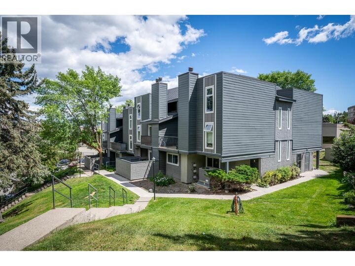 1221 Hugh Allan Drive Drive 11 — photo 1