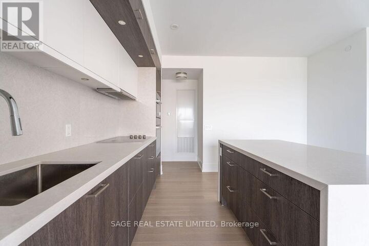 Property Photo:  30 Inn On The Park Drive 1103  ON M3C 0P7 