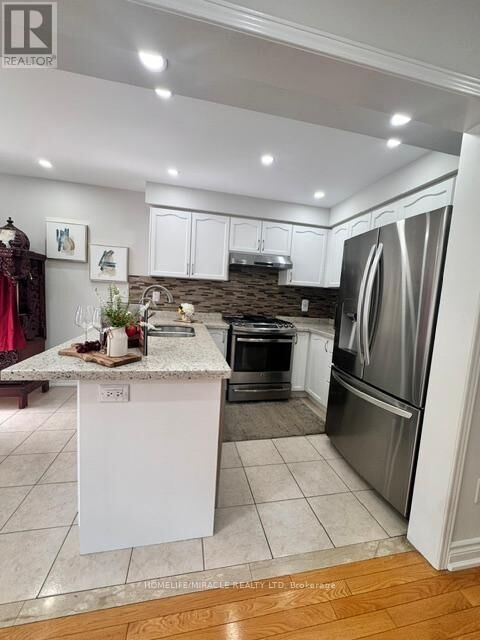 Property Photo: 65 Bellchase Trail ON L6P 3L9