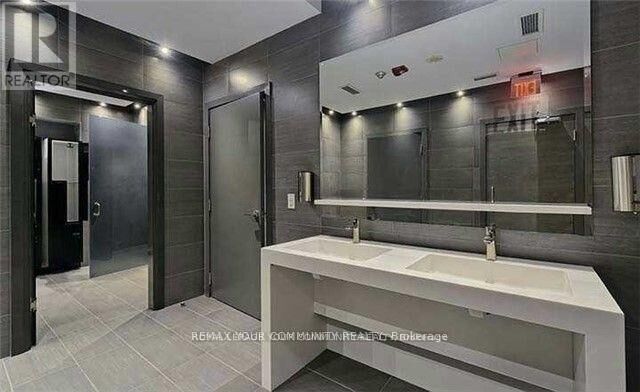 Property Photo:  1080 Bay Street 3908  ON M5S 0A6 
